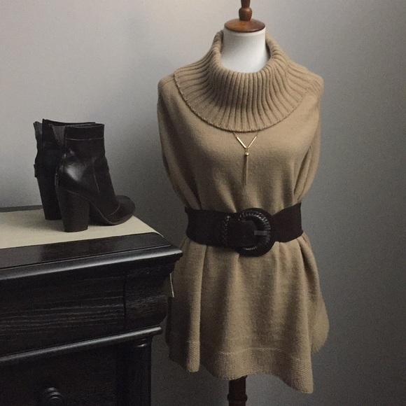 New York & Company Sweater / Shawl - Picture 2 of 5